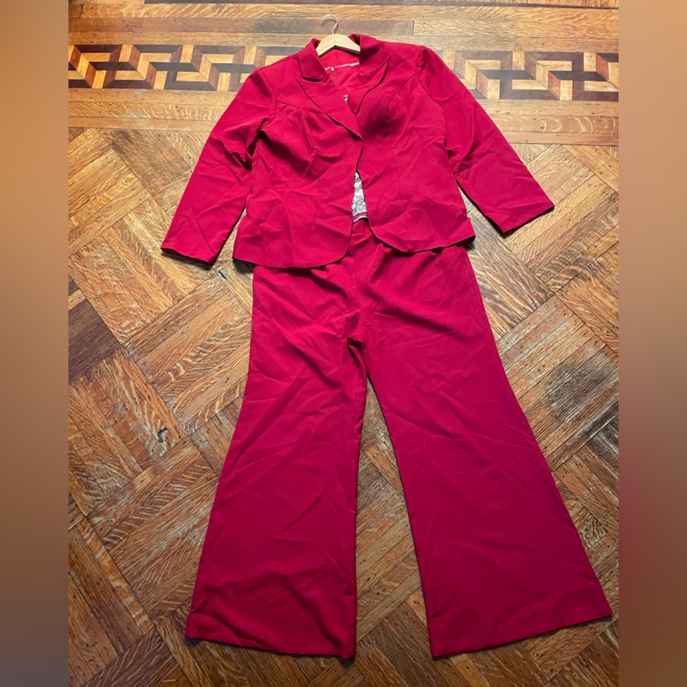 Women’s Three piece suit (from LightInTheBox)